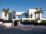 Chalet en venta en Marbella, Aloha. VILLA A ESTRENAR CON...