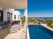 Chalet en venta en Marbella, Alto de los Monteros. Chalets.