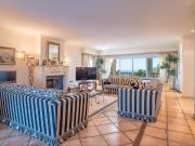 Chalet en venta en Marbella, Alto de los Monteros. Villa...