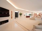 Chalet en venta en Marbella, Casco Antiguo. Vida de Lujo...