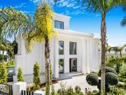 Chalet en venta en Marbella, Divina Pastora. Chalets.