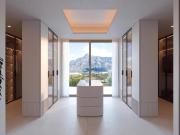 Chalet en venta en Marbella, Las Brisas. Villa en...