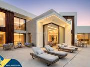 Chalet en venta en Marbella, Las Brisas. Villa con...