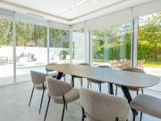 Chalet en venta en Marbella, Las Brisas. Villa moderna...