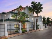 Chalet en venta en Marbella, Puente Romano. Villa en...