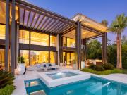 Chalet en venta en Marbella, Los Naranjos. Bienvenido a...