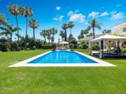 Chalet en venta en Marbella, Los Naranjos. Chalets.