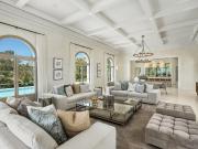 Chalet en venta en Marbella, Los Naranjos. Excepcional...