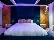 Chalet en venta en Marbella, Los Naranjos. Su Oasis de...