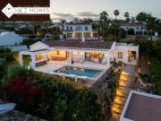 Chalet en venta en Marbella, Los Naranjos. VILLA DE LUJO...