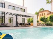 Chalet en venta en Marbella, Los Naranjos. Villa...