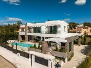 Chalet en venta en Marbella, Marbesa. VILLA ULTRA...