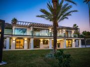 Chalet en venta en Marbella, Nagüeles Alto. Chalets.