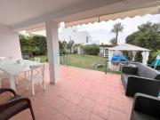 Chalet en venta en Marbella, Nueva Alcántara. Coqueto...