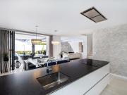 Chalet en venta en Marbella, Nueva Alcántara. Fantástica...