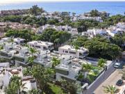 Chalet en venta en Marbella, Puerto Banús. Villa de lujo...