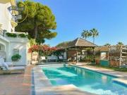 Chalet en venta en Marbella, Río Real. VILLA DE LUJO EN...