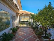 Chalet en venta en Marbella, Cabopino Artola. Chalets.