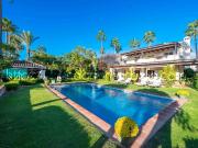 Chalet en venta en Marbella, Santa María. Excepcional...