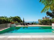 Chalet en venta en Marbella, Sierra Blanca. Fantástica...