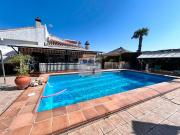 Chalet en venta en Martos. ? SE VENDE GRAN CHALET CON...