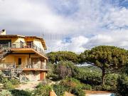 Chalet en venta en Mataró, de 380 m² 8 habitaciones por...