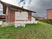 Chalet en venta en Medina de Pomar. Chalet individual...