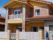 Chalet en venta en Medina de Pomar. SE VENDE CHALET A...