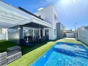 Chalet en venta en Mil Palmeras, Alicante Costa Blanca