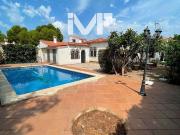 Chalet en venta en Mont Roig del Camp, de 181 m² 3...