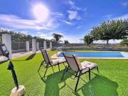 Chalet en venta en Montichelvo. Tu Refugio Ideal te...