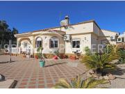 Chalet en venta en Montroi Montroy. Chalet a la venta en...