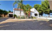 Chalet en venta en Montroy. Chalets.