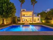 Chalet en venta en Nueva Andalucia, Málaga Costa del Sol