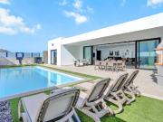 Chalet en venta en Oliva La, Lajares. Villas de lujo en...