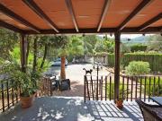 Chalet en venta en Orba. Villa de madera con gran...