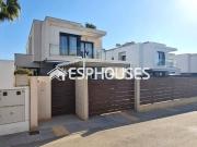 Chalet en venta en Vistabella, Alicante