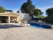 Chalet en venta en Orihuela, Campoamor. Chalets.