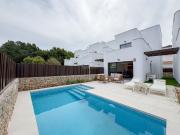 Chalet en venta en Orihuela, Campoamor. Exclusiva Villa...