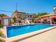 Chalet en venta en Orihuela Costa, Campoamor
