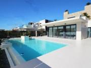 Chalet en venta en Orihuela Costa, Campoamor