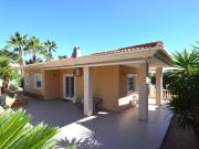 Chalet en venta en Orihuela Costa, Villamartin
