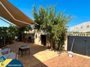 Chalet en venta en Orihuela, La Regia. Villa con piscina...