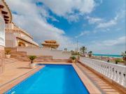 Chalet en venta en Orihuela, La Zenia. Chalet en venta...