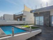 Chalet en venta en Orihuela, Los Almendros. Fantástico...