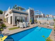 Chalet en venta en Orihuela, Los Almendros. Villa con...