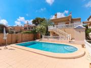 Chalet en venta en Orihuela, Los Balcones y los Altos....