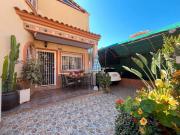 Chalet en venta en Orihuela, Playa Flamenca. Chalets.