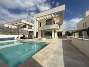 Chalet en venta en Orihuela