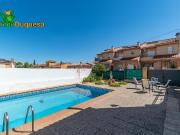 Chalet en venta en Villa de Otura. Chalet con piscina en...